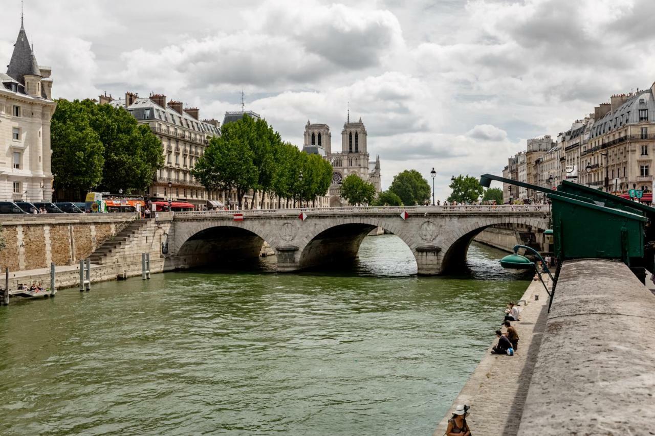 Love Nest In Saint-Michel Paris Dış mekan fotoğraf