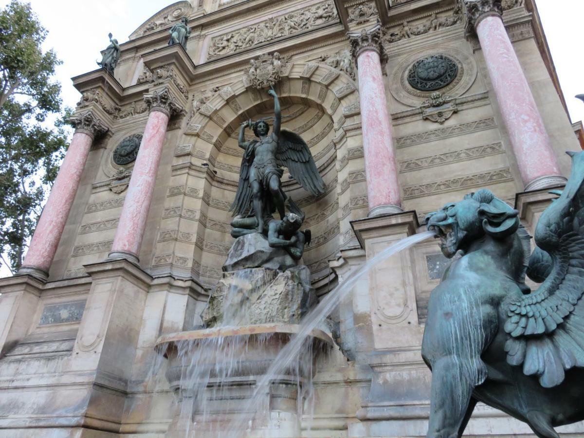 Love Nest In Saint-Michel Paris Dış mekan fotoğraf