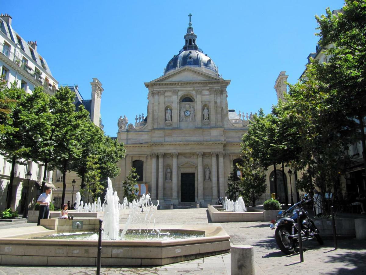 Love Nest In Saint-Michel Paris Dış mekan fotoğraf